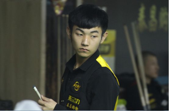 足球策略大 足球策略大