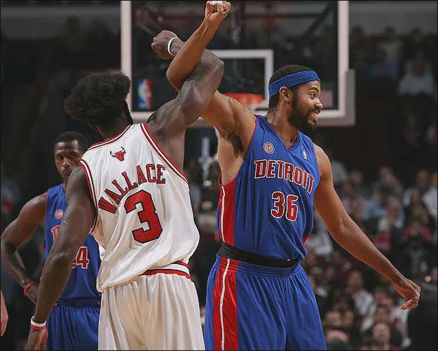 战术定位仍 战术定位仍