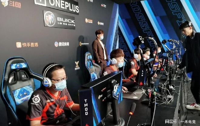 的第一触发 的第一触发